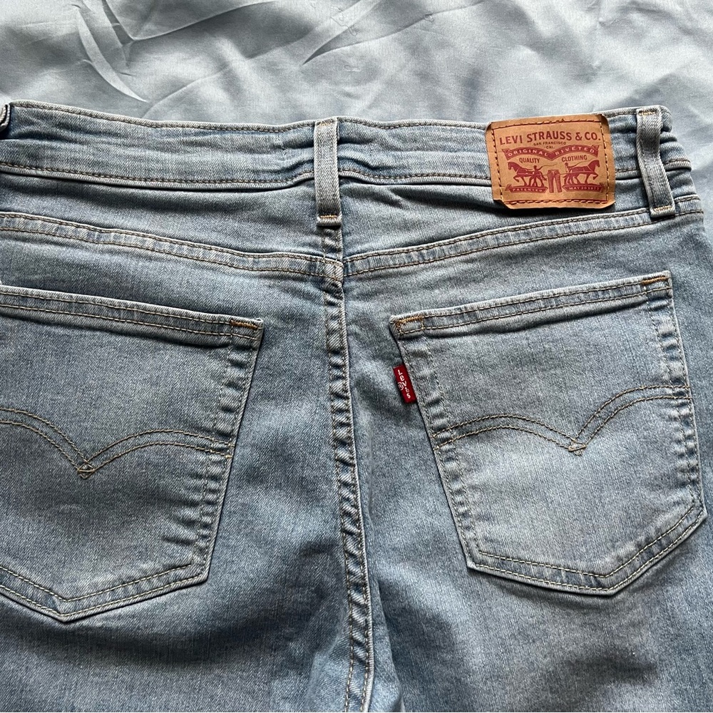 Levis 725 high rise bootcut jean - Picture 3 of 4
